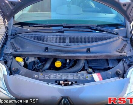 Серый Рено Модус, объемом двигателя 1.5 л и пробегом 243 тыс. км за 6800 $, фото 13 на Automoto.ua