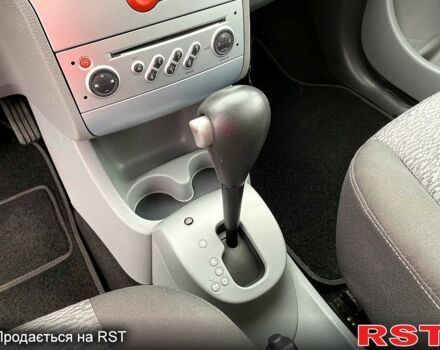 Серый Рено Модус, объемом двигателя 1.6 л и пробегом 196 тыс. км за 7400 $, фото 8 на Automoto.ua