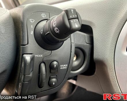 Серый Рено Модус, объемом двигателя 1.6 л и пробегом 196 тыс. км за 7400 $, фото 9 на Automoto.ua