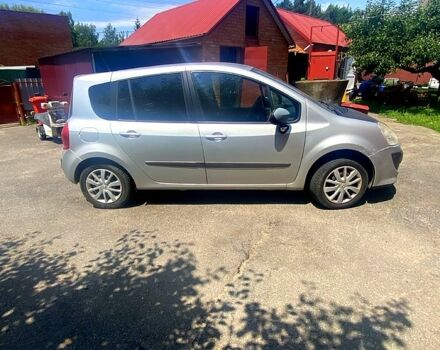 Серый Рено Модус, объемом двигателя 1.6 л и пробегом 178 тыс. км за 6700 $, фото 1 на Automoto.ua