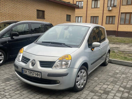 Серый Рено Модус, объемом двигателя 1.6 л и пробегом 240 тыс. км за 4000 $, фото 1 на Automoto.ua