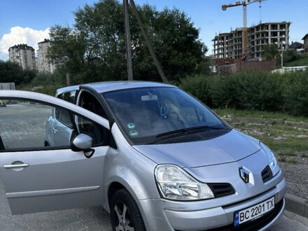 Рено Модус 2009 в Львове на Automoto.ua Серый Рено Модус, объемом двигателя 1.2 л и пробегом 74 тыс. км за 5100 $, фото 1 на Automoto.ua