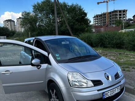 Рено Модус 2009 в Львове на Automoto.ua Серый Рено Модус, объемом двигателя 1.1 л и пробегом 73 тыс. км за 4900 $, фото 1 на Automoto.ua