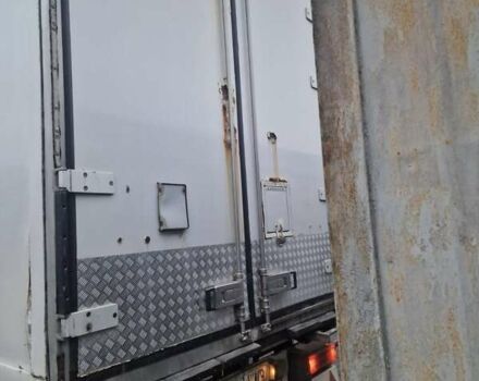 Белый Рено Премиум, объемом двигателя 10.84 л и пробегом 940 тыс. км за 13000 $, фото 4 на Automoto.ua