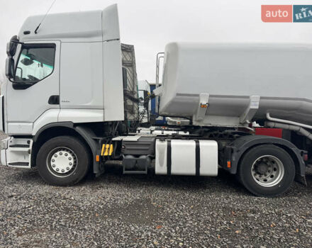 Белый Рено Премиум, объемом двигателя 10.84 л и пробегом 850 тыс. км за 8401 $, фото 2 на Automoto.ua