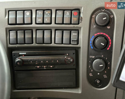 Білий Рено Преміум, об'ємом двигуна 7.15 л та пробігом 189 тис. км за 66246 $, фото 14 на Automoto.ua