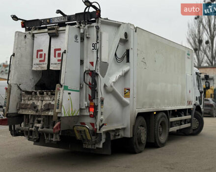 Білий Рено Преміум, об'ємом двигуна 7.15 л та пробігом 189 тис. км за 66246 $, фото 4 на Automoto.ua