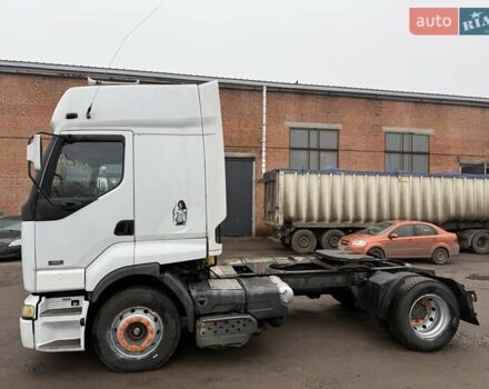 Белый Рено Премиум, объемом двигателя 11.12 л и пробегом 111 тыс. км за 3000 $, фото 6 на Automoto.ua