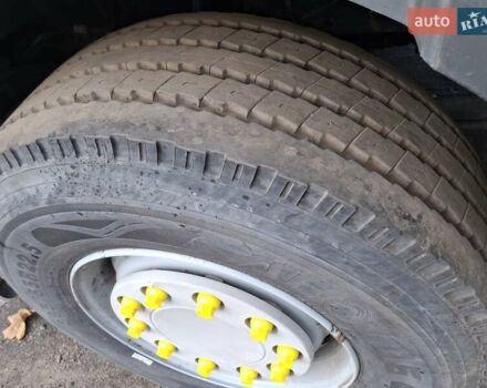 Белый Рено Премиум, объемом двигателя 10.8 л и пробегом 937 тыс. км за 11000 $, фото 3 на Automoto.ua