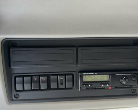 Белый Рено Премиум, объемом двигателя 0 л и пробегом 1000 тыс. км за 10500 $, фото 19 на Automoto.ua