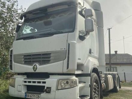 Белый Рено Премиум, объемом двигателя 10.8 л и пробегом 800 тыс. км за 10500 $, фото 1 на Automoto.ua