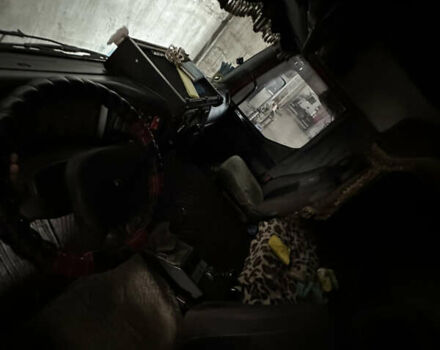 Красный Рено Премиум, объемом двигателя 13 л и пробегом 800 тыс. км за 13000 $, фото 6 на Automoto.ua