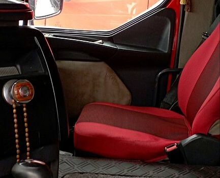 Красный Рено Премиум, объемом двигателя 10.8 л и пробегом 1 тыс. км за 19500 $, фото 4 на Automoto.ua