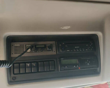 Красный Рено Премиум, объемом двигателя 10.8 л и пробегом 930 тыс. км за 19900 $, фото 18 на Automoto.ua