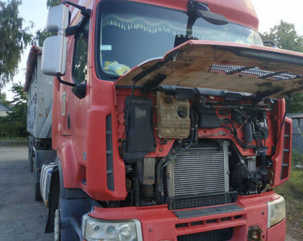 Красный Рено Премиум, объемом двигателя 10.8 л и пробегом 930 тыс. км за 19900 $, фото 4 на Automoto.ua