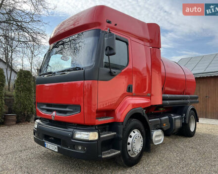 Красный Рено Премиум, объемом двигателя 11.1 л и пробегом 950 тыс. км за 18900 $, фото 2 на Automoto.ua