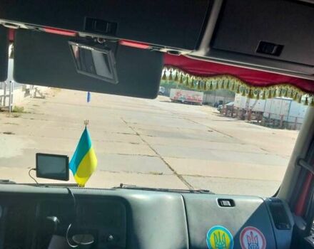 Красный Рено Премиум, объемом двигателя 6.17 л и пробегом 727 тыс. км за 20000 $, фото 18 на Automoto.ua