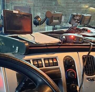 Красный Рено Премиум, объемом двигателя 10.84 л и пробегом 925 тыс. км за 12500 $, фото 2 на Automoto.ua