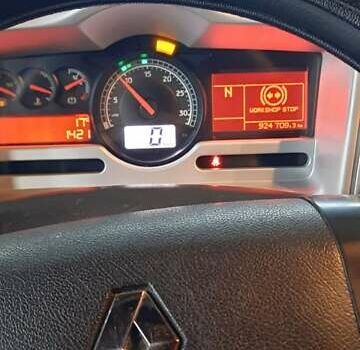 Красный Рено Премиум, объемом двигателя 10.84 л и пробегом 925 тыс. км за 12500 $, фото 3 на Automoto.ua