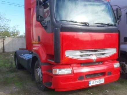 Красный Рено Премиум, объемом двигателя 11.12 л и пробегом 717 тыс. км за 6500 $, фото 1 на Automoto.ua