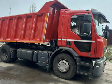 Красный Рено Премиум, объемом двигателя 11 л и пробегом 650 тыс. км за 28750 $, фото 1 на Automoto.ua