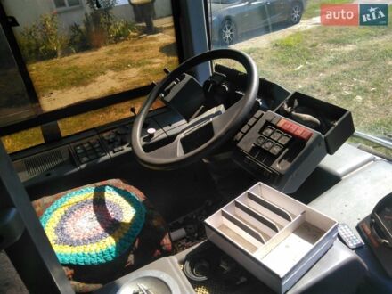 Желтый Рено Р312, объемом двигателя 9.8 л и пробегом 4 тыс. км за 5500 $, фото 1 на Automoto.ua