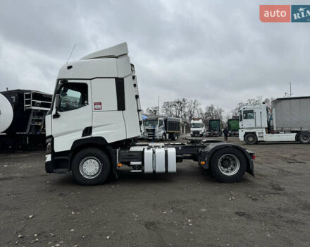 Белый Рено Range T, объемом двигателя 11 л и пробегом 800 тыс. км за 17999 $, фото 1 на Automoto.ua