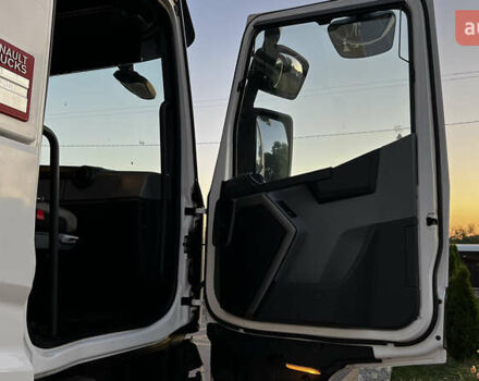 Білий Рено Range T, об'ємом двигуна 10.8 л та пробігом 777 тис. км за 29000 $, фото 42 на Automoto.ua