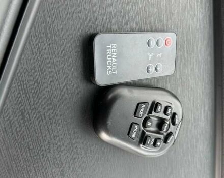 Білий Рено Range T, об'ємом двигуна 12.9 л та пробігом 965 тис. км за 24500 $, фото 12 на Automoto.ua