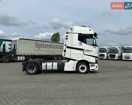 Белый Рено Range T, объемом двигателя 12.9 л и пробегом 965 тыс. км за 24500 $, фото 3 на Automoto.ua