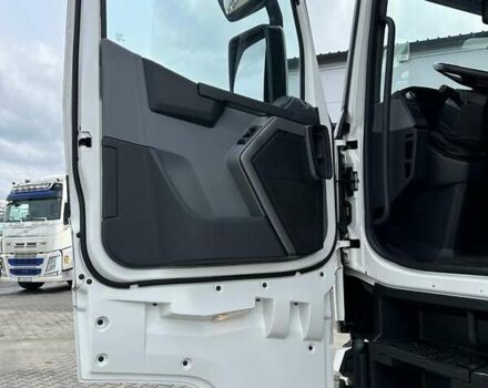 Белый Рено Range T, объемом двигателя 12.9 л и пробегом 965 тыс. км за 24500 $, фото 20 на Automoto.ua