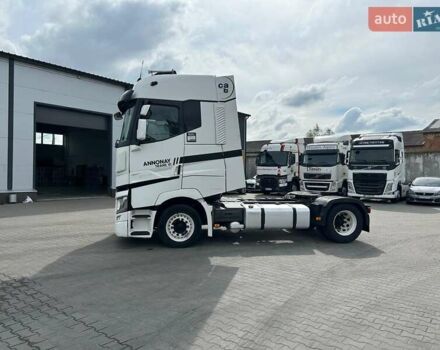 Белый Рено Range T, объемом двигателя 12.9 л и пробегом 965 тыс. км за 24500 $, фото 1 на Automoto.ua