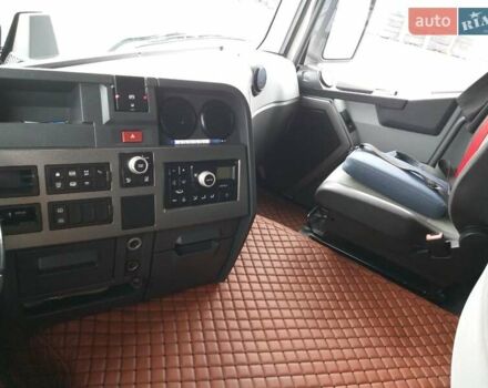 Белый Рено Range T, объемом двигателя 10.8 л и пробегом 850 тыс. км за 30500 $, фото 7 на Automoto.ua