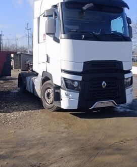 Белый Рено Range T, объемом двигателя 12.9 л и пробегом 1 тыс. км за 25900 $, фото 1 на Automoto.ua