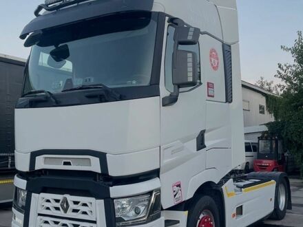 Белый Рено Range T, объемом двигателя 12.9 л и пробегом 850 тыс. км за 35000 $, фото 1 на Automoto.ua