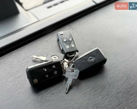 Рено Range T 2017 в Дубно на Automoto.ua Черный Рено Range T, объемом двигателя 12.9 л и пробегом 700 тыс. км за 34999 $, фото 142 на Automoto.ua