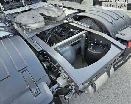 Черный Рено Range T, объемом двигателя 12.9 л и пробегом 749 тыс. км за 34900 $, фото 13 на Automoto.ua