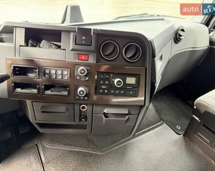 Рено Range T 2017 в Дубно на Automoto.ua Черный Рено Range T, объемом двигателя 12.9 л и пробегом 700 тыс. км за 34999 $, фото 113 на Automoto.ua