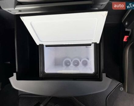 Рено Range T 2017 в Дубно на Automoto.ua Черный Рено Range T, объемом двигателя 12.9 л и пробегом 700 тыс. км за 34999 $, фото 139 на Automoto.ua