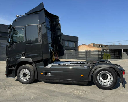 Черный Рено Range T, объемом двигателя 10.8 л и пробегом 657 тыс. км за 32193 $, фото 5 на Automoto.ua