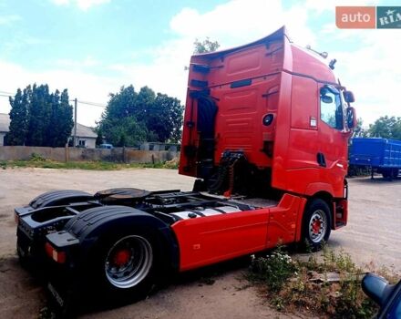 Красный Рено Range T, объемом двигателя 12.78 л и пробегом 1000 тыс. км за 25800 $, фото 5 на Automoto.ua