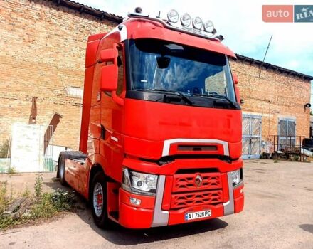 Красный Рено Range T, объемом двигателя 12.78 л и пробегом 1000 тыс. км за 25800 $, фото 2 на Automoto.ua