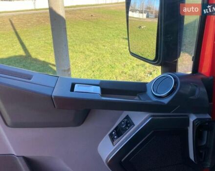 Красный Рено Range T, объемом двигателя 12.78 л и пробегом 300 тыс. км за 19800 $, фото 22 на Automoto.ua