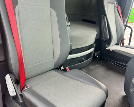 Красный Рено Range T, объемом двигателя 12.9 л и пробегом 618 тыс. км за 29900 $, фото 9 на Automoto.ua