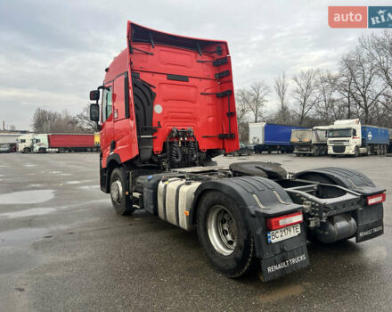 Красный Рено Range T, объемом двигателя 12.9 л и пробегом 618 тыс. км за 29900 $, фото 3 на Automoto.ua