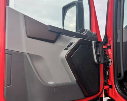 Красный Рено Range T, объемом двигателя 12.9 л и пробегом 618 тыс. км за 29900 $, фото 6 на Automoto.ua