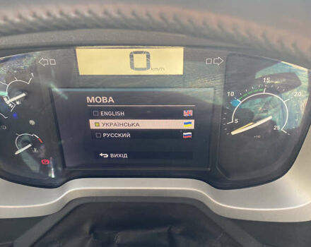 Жовтий Рено Range T, об'ємом двигуна 10.8 л та пробігом 1 тис. км за 27000 $, фото 11 на Automoto.ua
