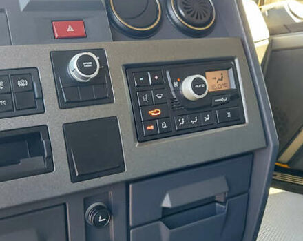Жовтий Рено Range T, об'ємом двигуна 10.8 л та пробігом 1 тис. км за 27000 $, фото 15 на Automoto.ua