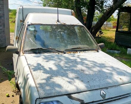 Белый Рено Рапид, объемом двигателя 1.4 л и пробегом 550 тыс. км за 450 $, фото 1 на Automoto.ua