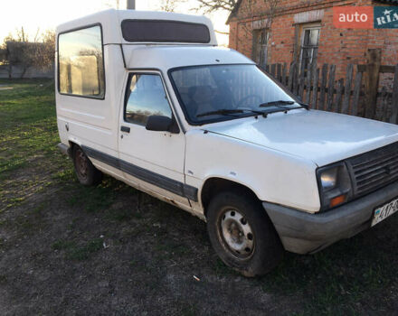 Белый Рено Рапид, объемом двигателя 1.4 л и пробегом 240 тыс. км за 2200 $, фото 1 на Automoto.ua